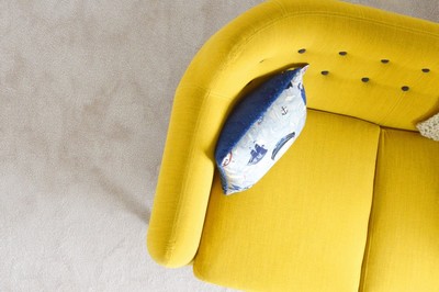 clean-carpet-with-yellow-sofa